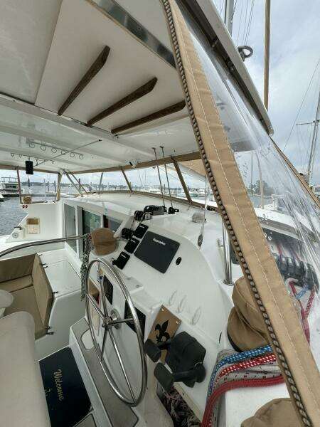 Anchored Soul 42ft Lagoon Yacht For Sale