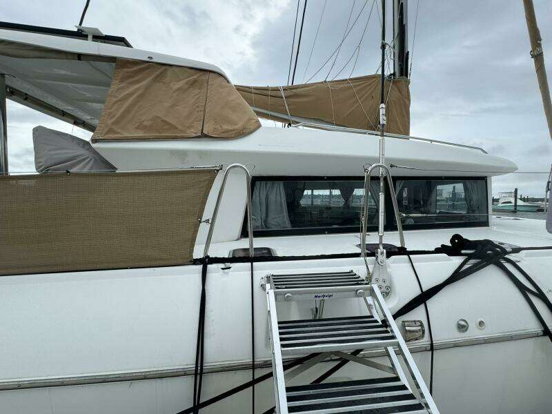 Anchored Soul 42ft Lagoon Yacht For Sale