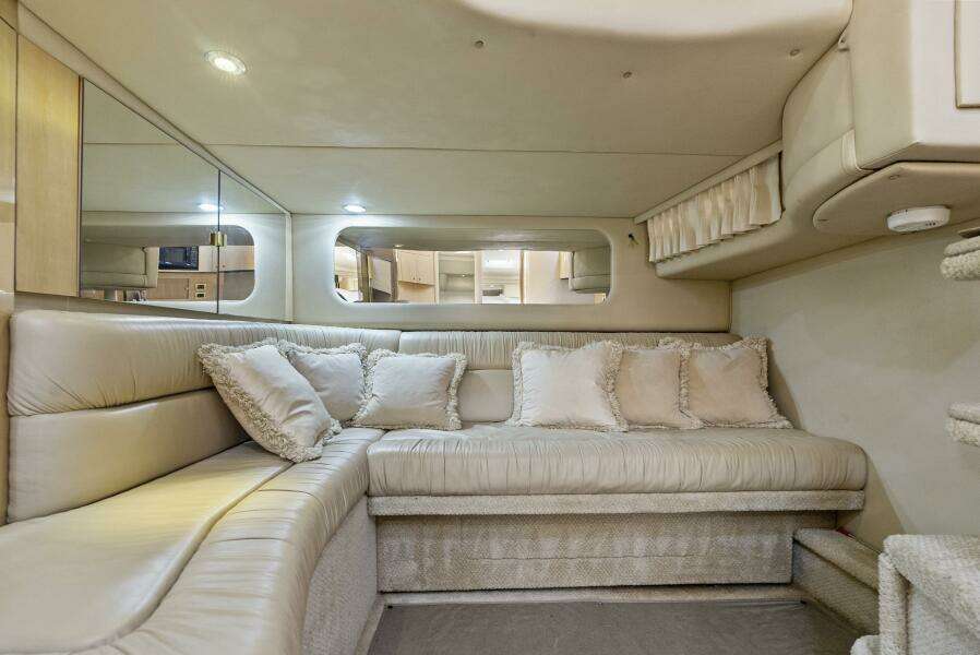 38ft Sea Ray Yacht For Sale