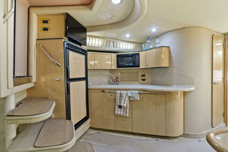 38ft Sea Ray Yacht For Sale