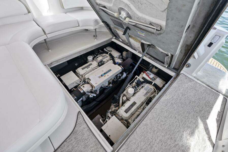 38ft Sea Ray Yacht For Sale