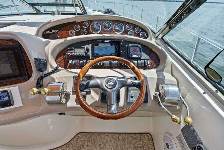 38ft Sea Ray Yacht For Sale
