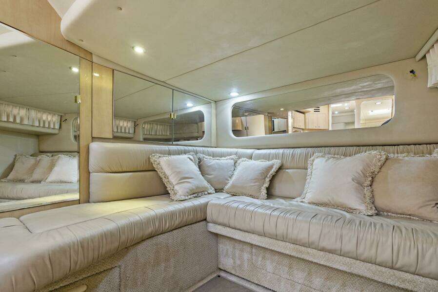 38ft Sea Ray Yacht For Sale