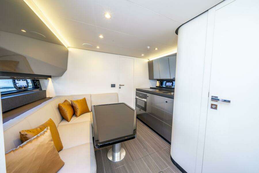 48ft Azimut Yacht For Sale