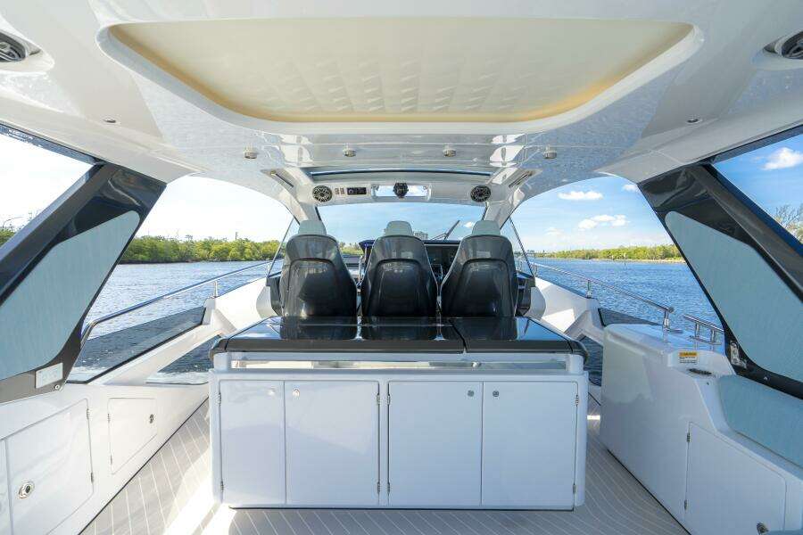 48ft Azimut Yacht For Sale