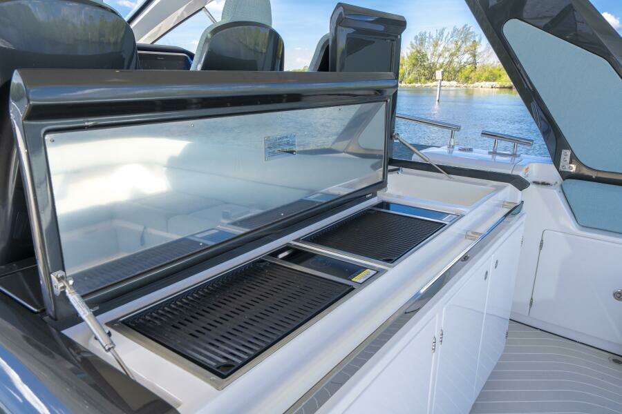 48ft Azimut Yacht For Sale