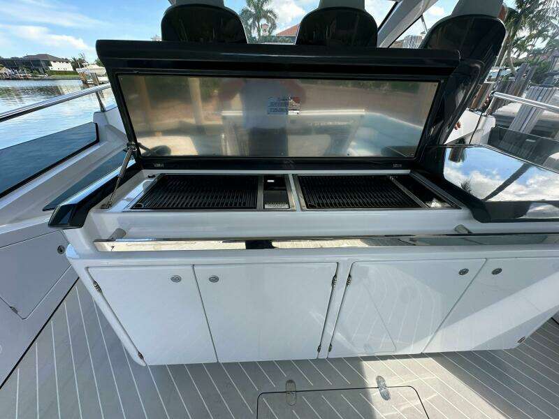 48ft Azimut Yacht For Sale