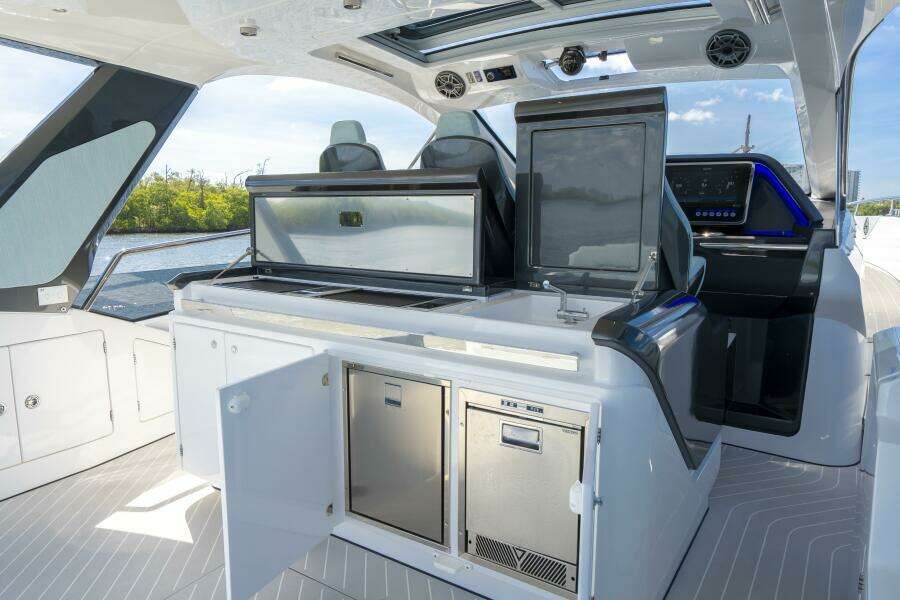 48ft Azimut Yacht For Sale