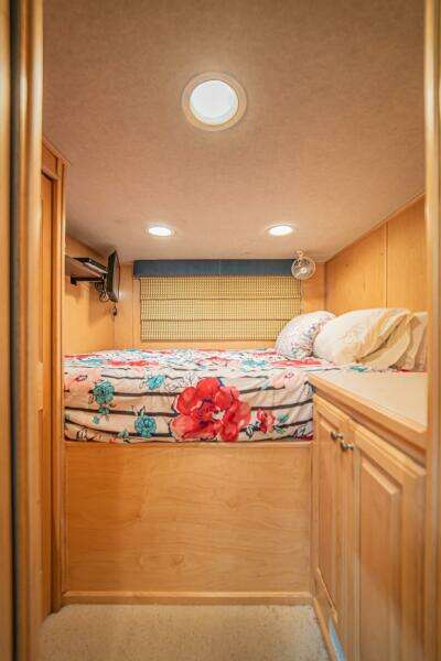 Elizabeth Grace 75ft Sharpe Yacht For Sale