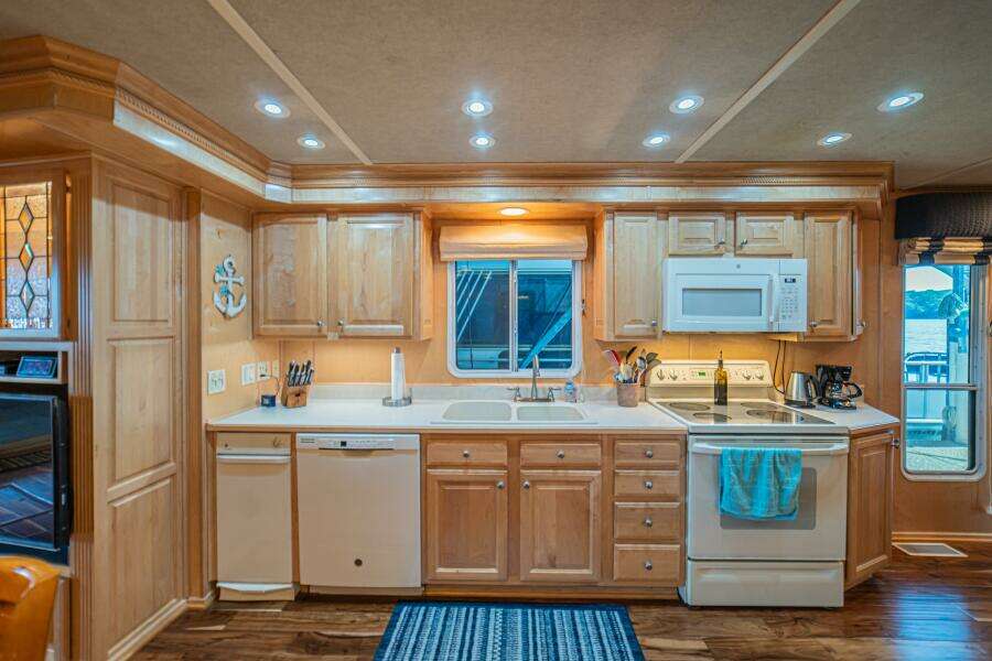 Elizabeth Grace 75ft Sharpe Yacht For Sale