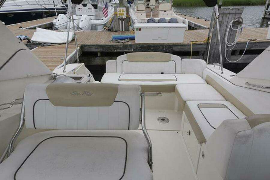 31ft Sea Ray Yacht For Sale