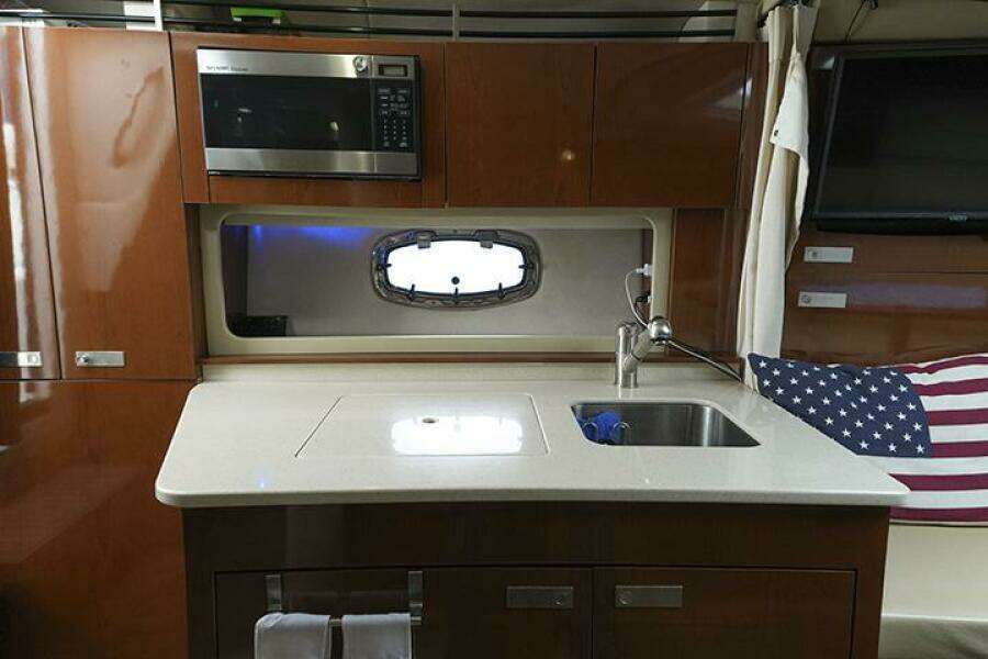 31ft Sea Ray Yacht For Sale