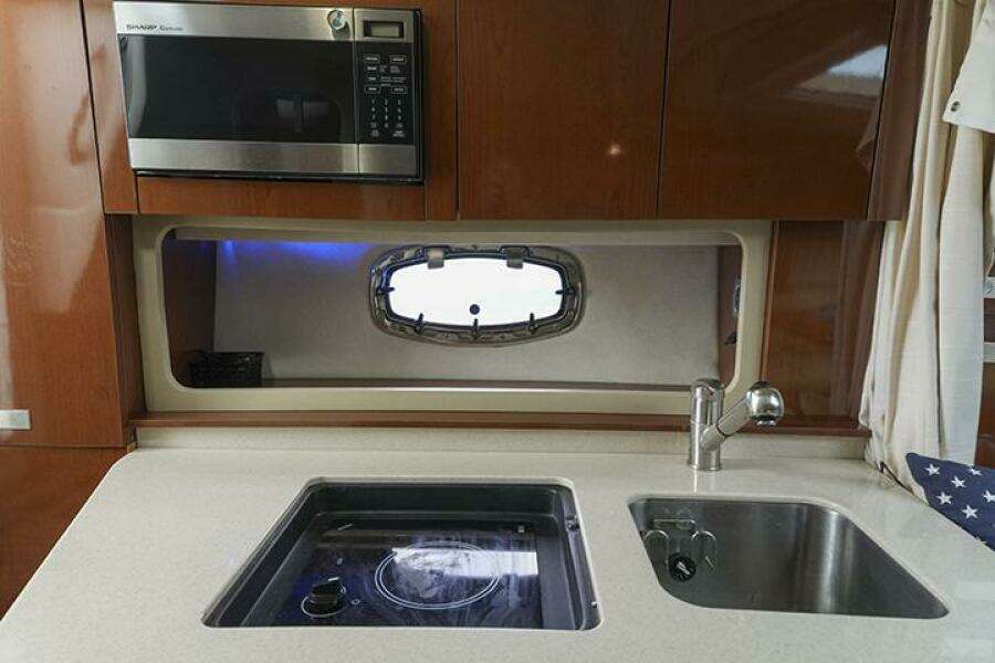 31ft Sea Ray Yacht For Sale