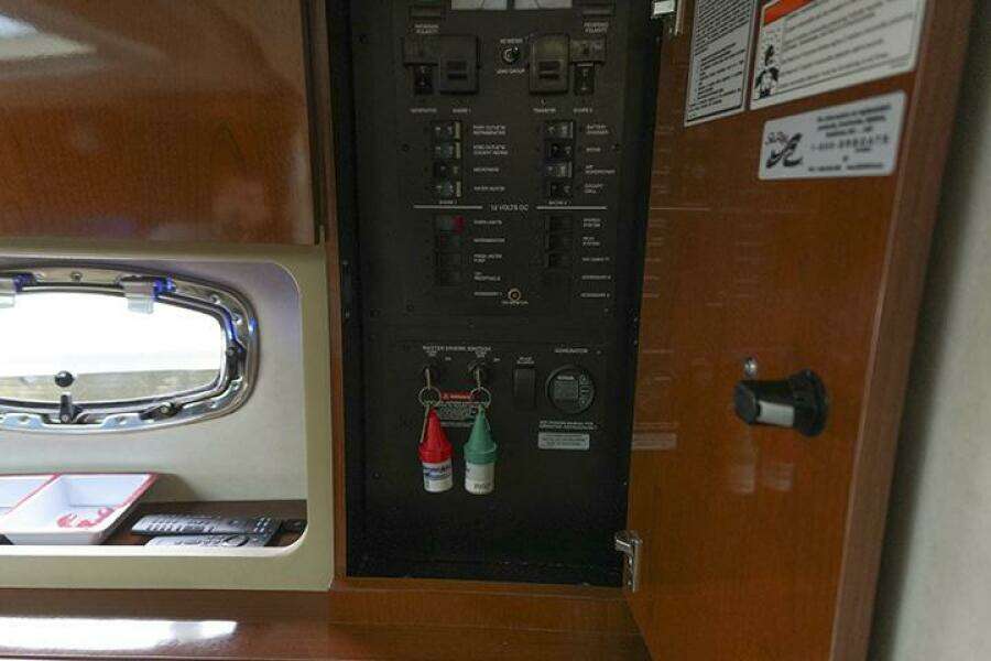 31ft Sea Ray Yacht For Sale