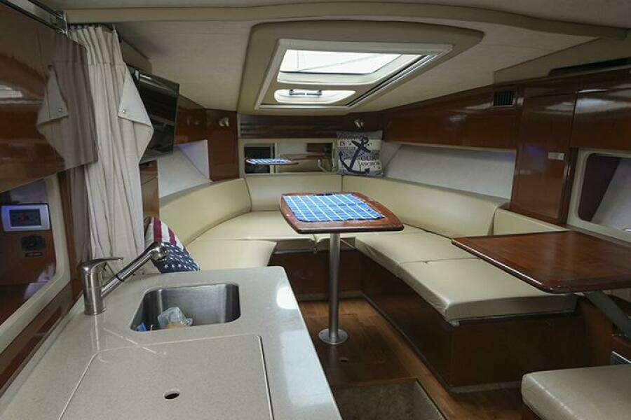 31ft Sea Ray Yacht For Sale