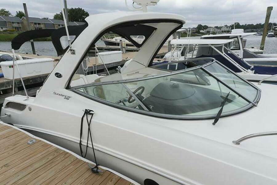 31ft Sea Ray Yacht For Sale