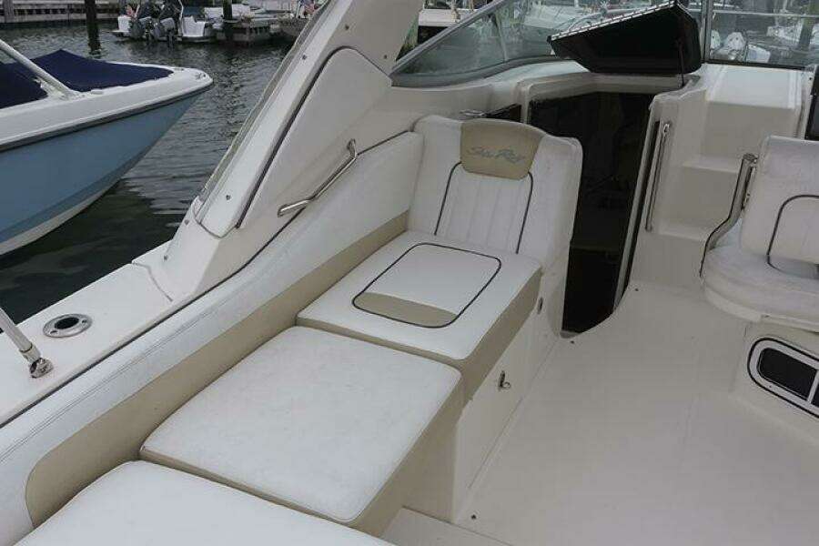 31ft Sea Ray Yacht For Sale