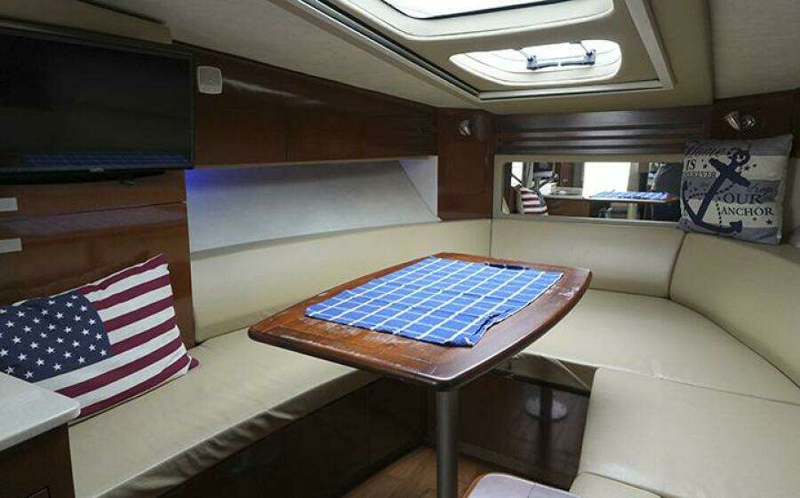 31ft Sea Ray Yacht For Sale