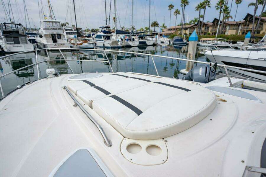 Memory Maker 34ft Monterey Yacht For Sale