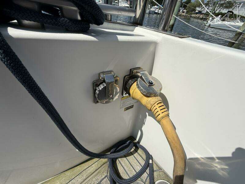 All At Sea 42ft Beneteau Yacht For Sale