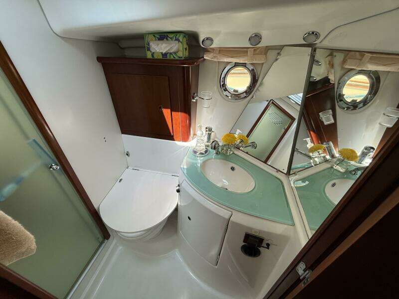 All At Sea 42ft Beneteau Yacht For Sale
