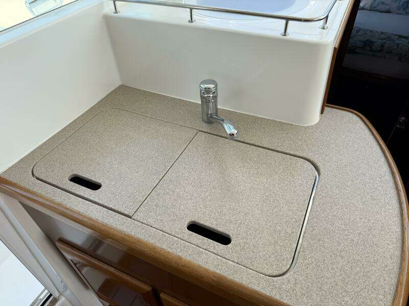 All At Sea 42ft Beneteau Yacht For Sale