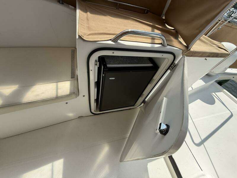 All At Sea 42ft Beneteau Yacht For Sale