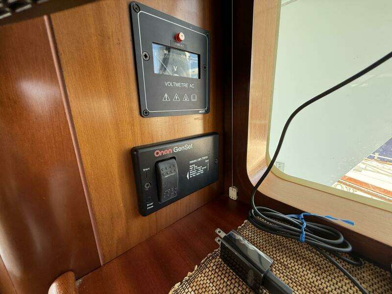 All At Sea 42ft Beneteau Yacht For Sale