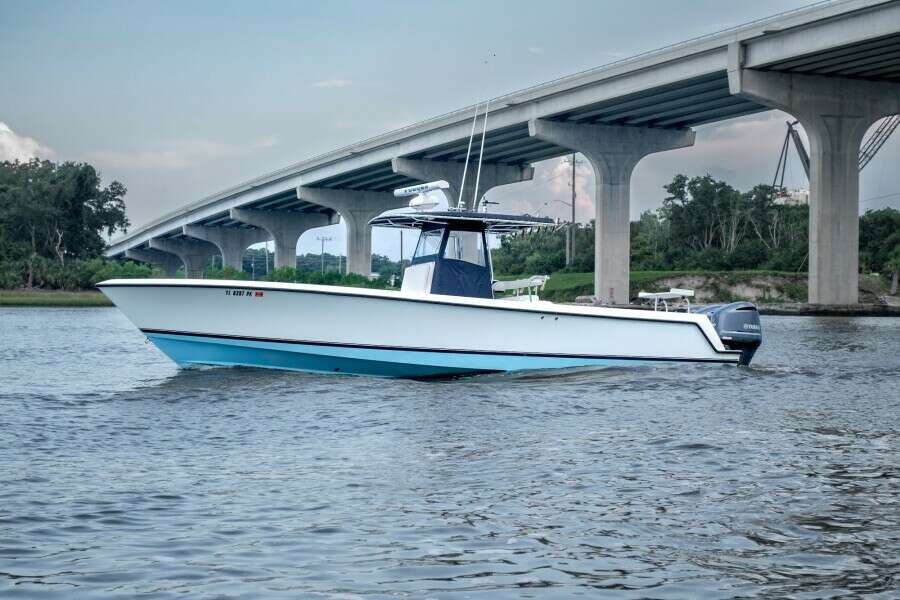33ft Contender Yacht For Sale