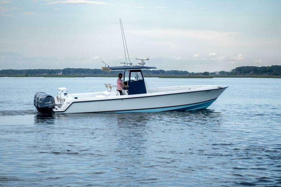33ft Contender Yacht For Sale