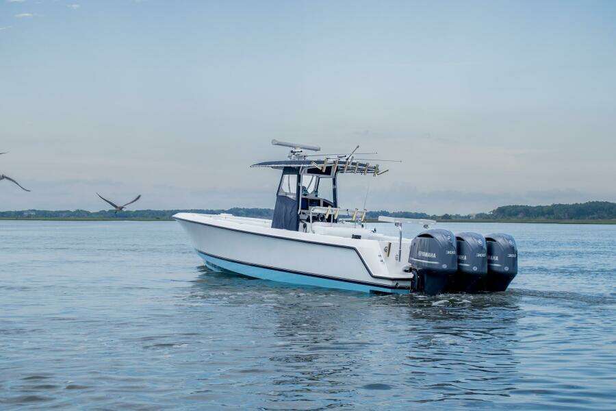 33ft Contender Yacht For Sale