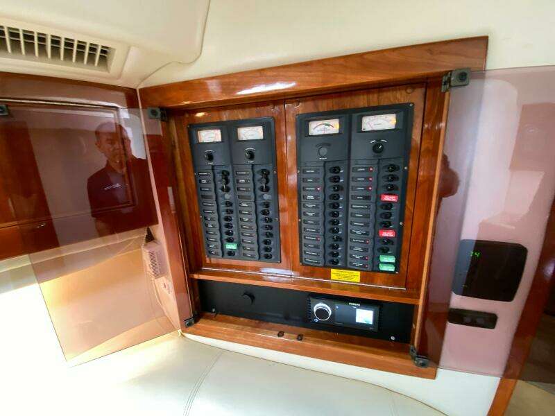 47ft Riviera Yacht For Sale