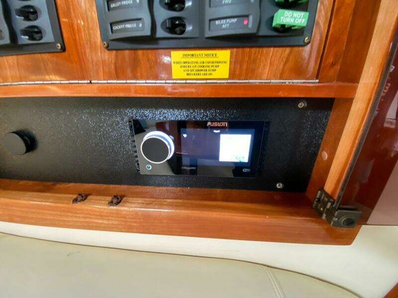 47ft Riviera Yacht For Sale