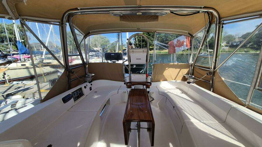 Ceiba 42ft Hunter Yacht For Sale