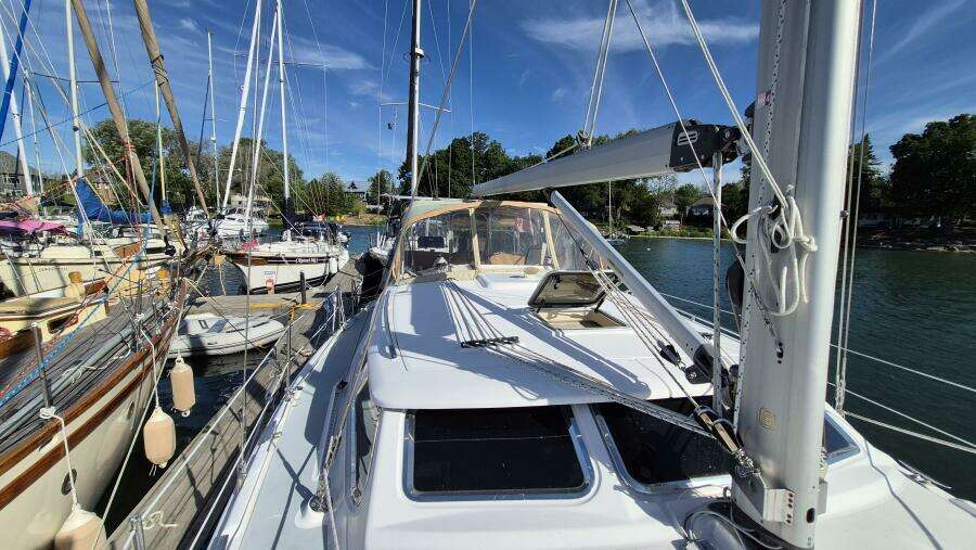 Ceiba 42ft Hunter Yacht For Sale