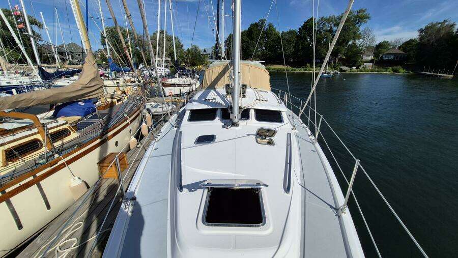 Ceiba 42ft Hunter Yacht For Sale