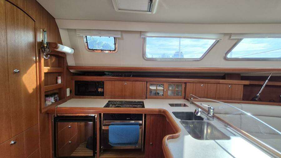 Ceiba 42ft Hunter Yacht For Sale