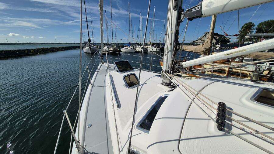 Ceiba 42ft Hunter Yacht For Sale
