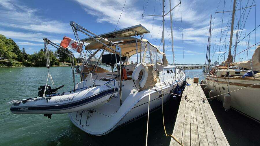 Ceiba 42ft Hunter Yacht For Sale