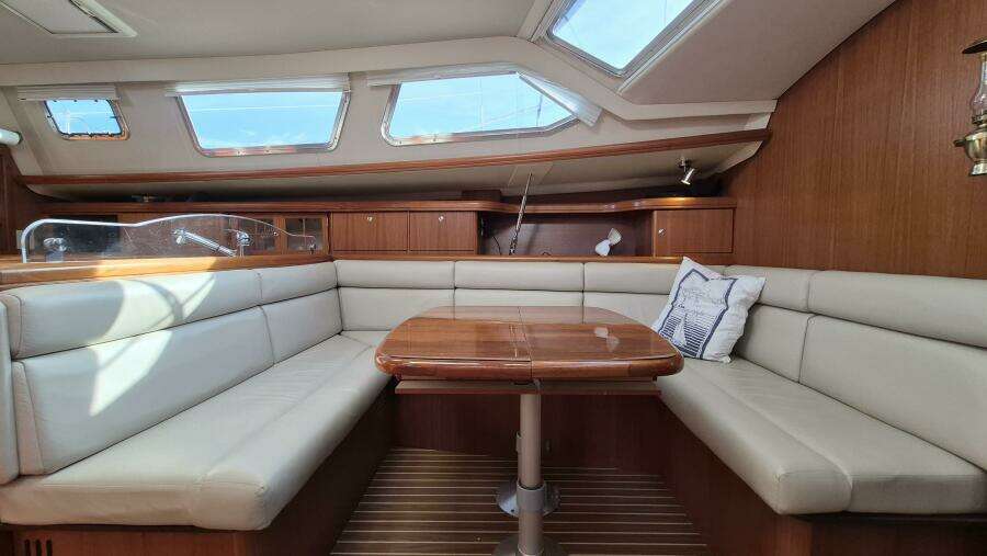 Ceiba 42ft Hunter Yacht For Sale
