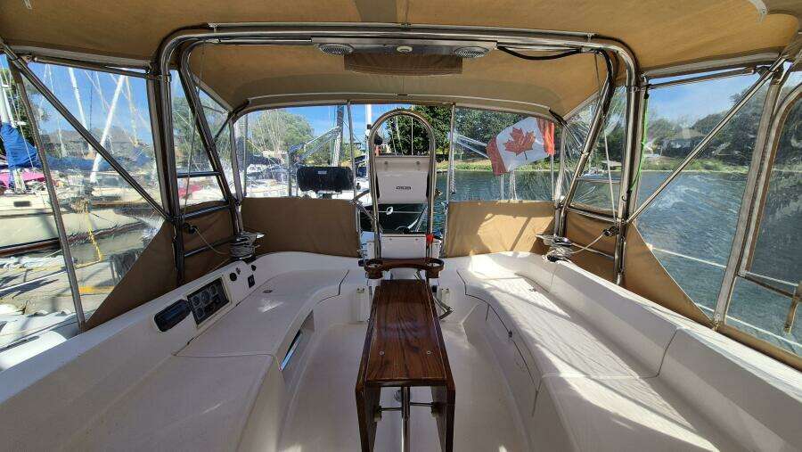 Ceiba 42ft Hunter Yacht For Sale
