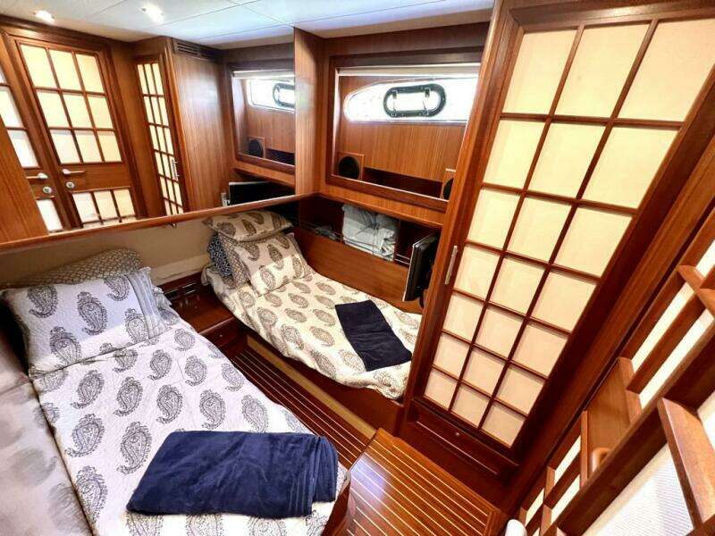 51ft Mochi Craft Yacht For Sale