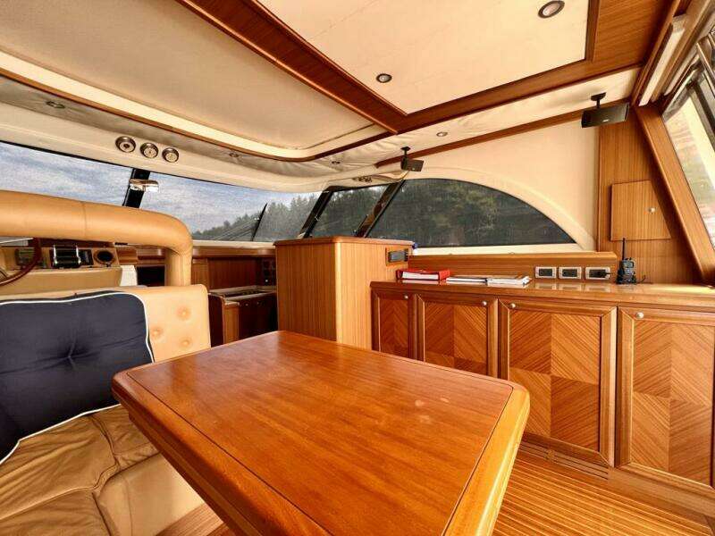 51ft Mochi Craft Yacht For Sale