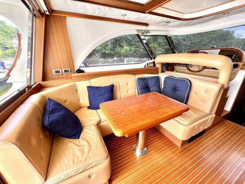 51ft Mochi Craft Yacht For Sale