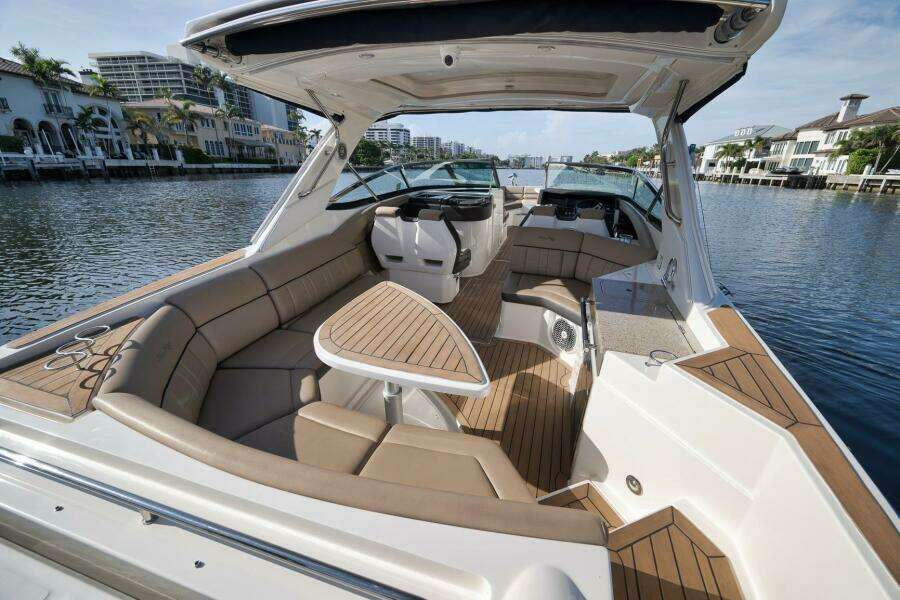35ft Sea Ray Yacht For Sale