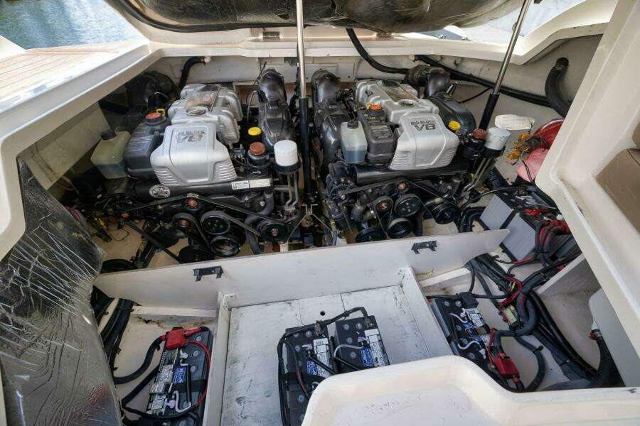35ft Sea Ray Yacht For Sale