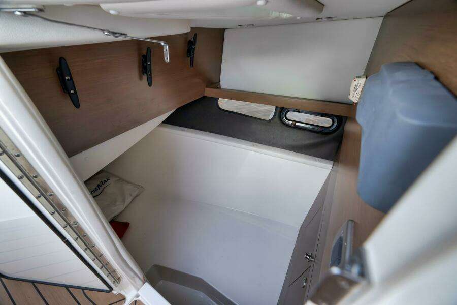 35ft Sea Ray Yacht For Sale