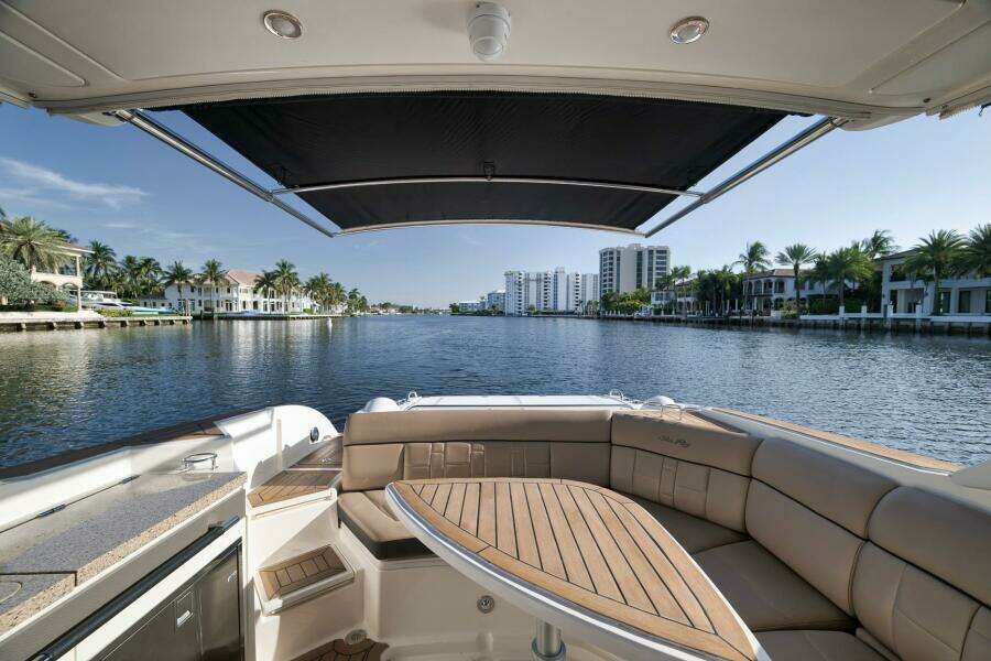 35ft Sea Ray Yacht For Sale