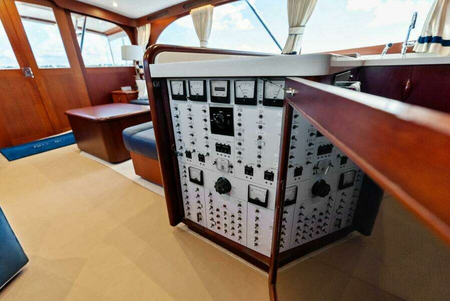 NIC NAC 53ft Merritt Yacht For Sale