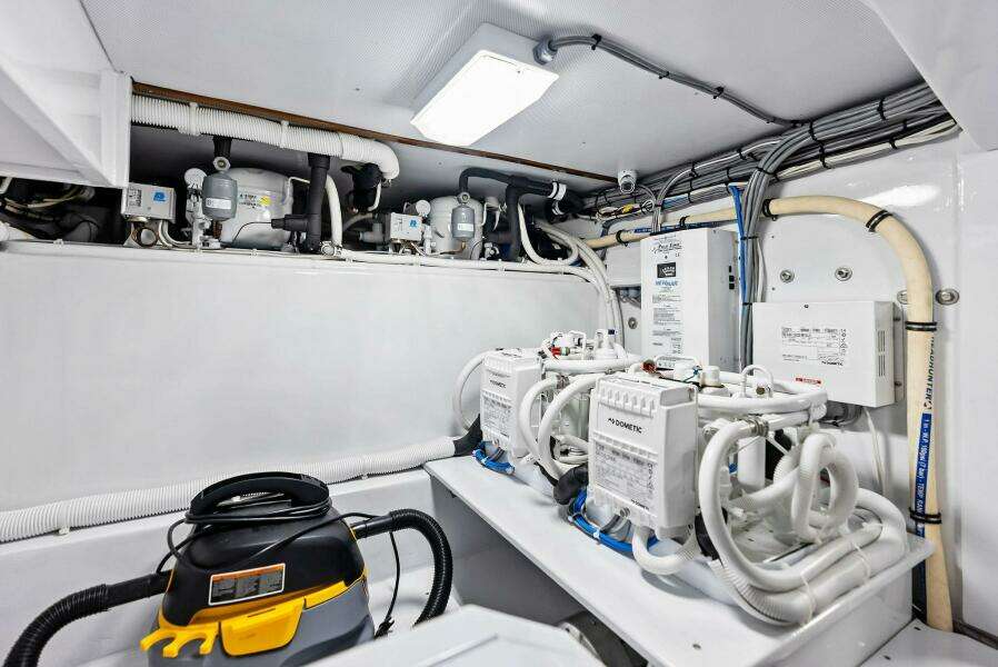 NIC NAC 53ft Merritt Yacht For Sale